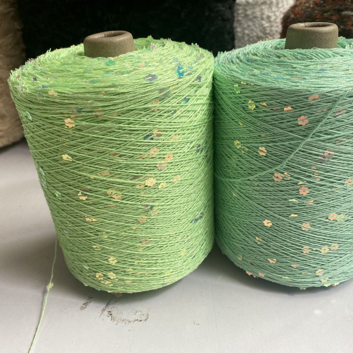 Crochet Bag Raffia - 500G ฤดูร้อนน้ําแข็งเส้นด้ายสายไฟผ้าไหม Plum Blossom แฟนตาซี Sequined