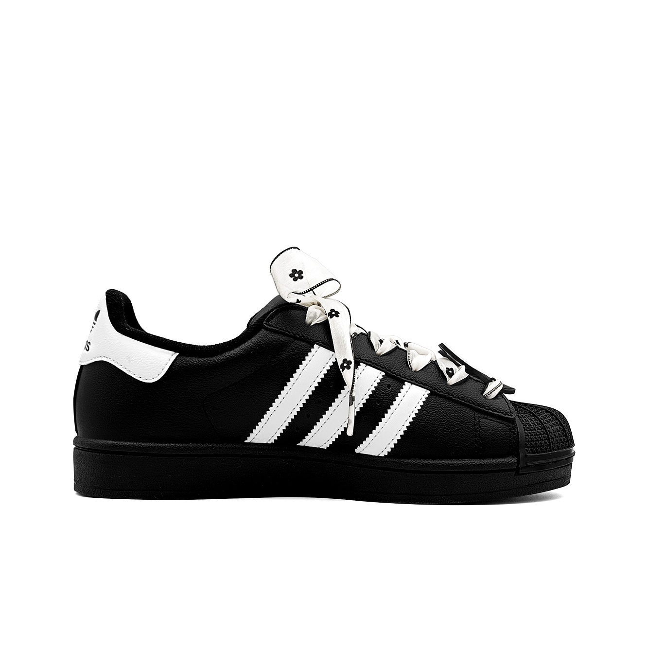 รองเท้าสเก็ตบอร์ด Adidas Origi - Adidas Shoes Superstar บทวิจารณ์และราคา